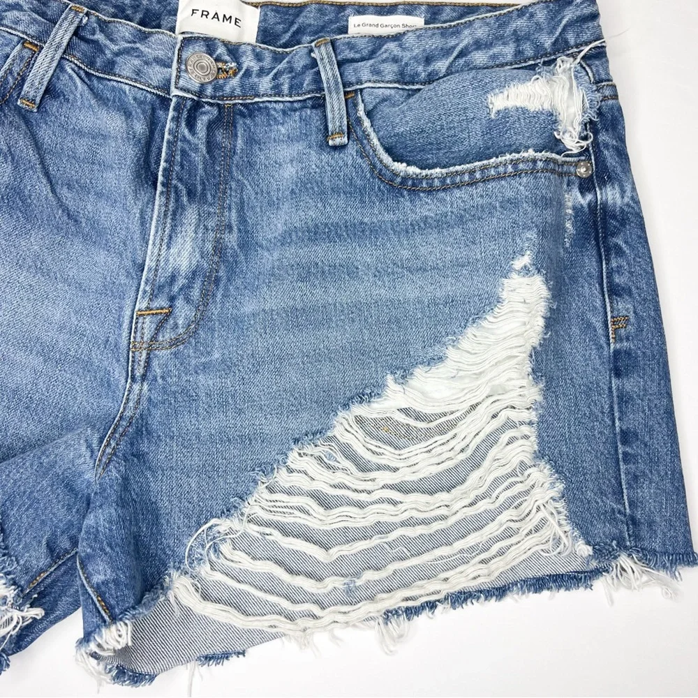 Frame Le Grand Garçon Distressed Jean Shorts size 32